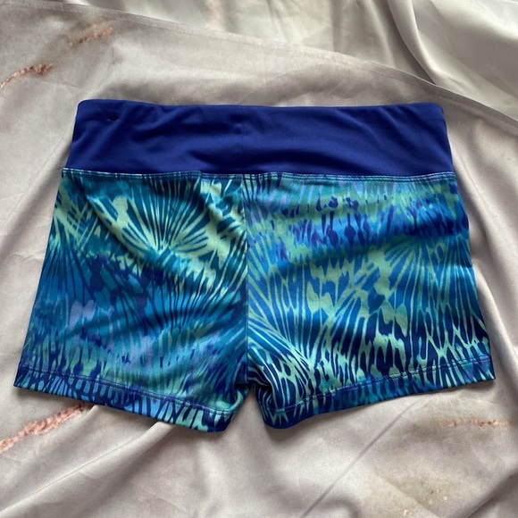 Aeropostale Blue Tie Dye Spandex Shorts Small - Picture 2 of 2